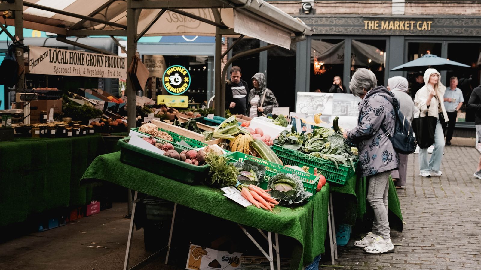 A summer Saturday on Salt Spring Island, market morning and a slow afternoon
